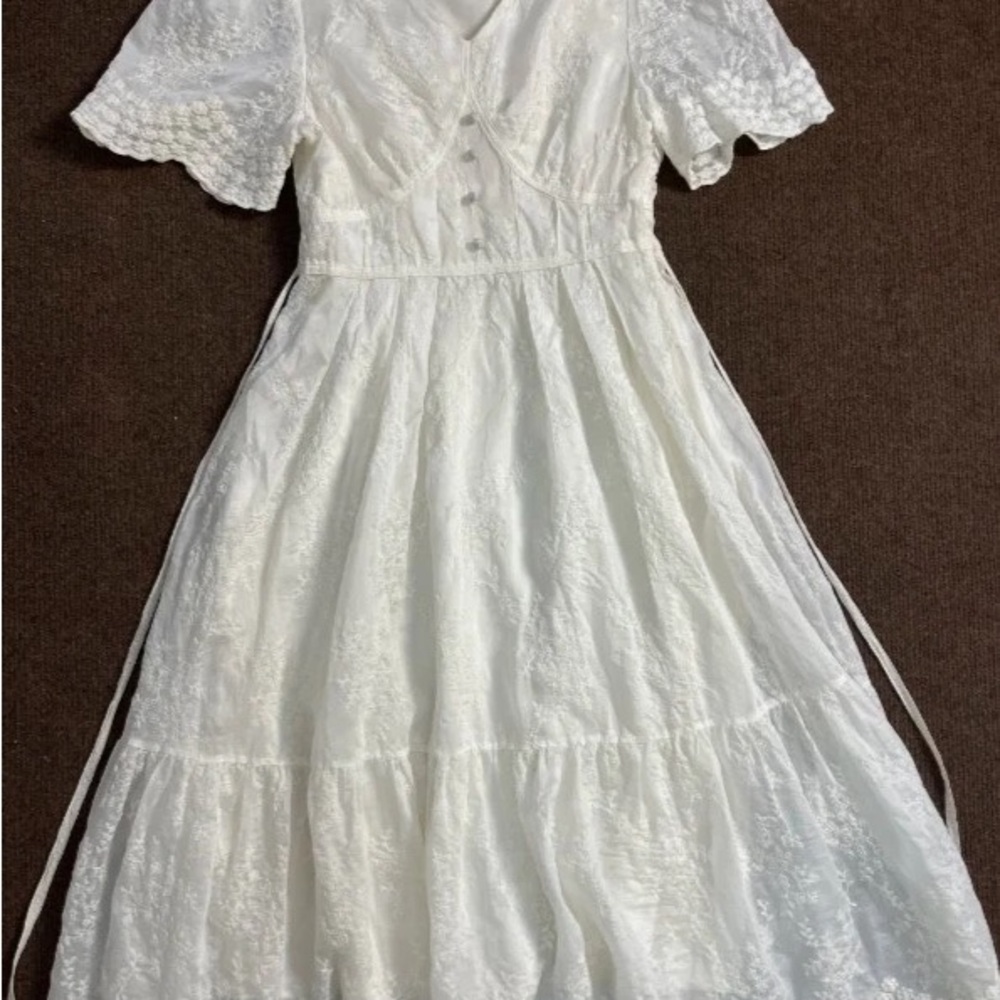 Elegant White Lace Mini Dress